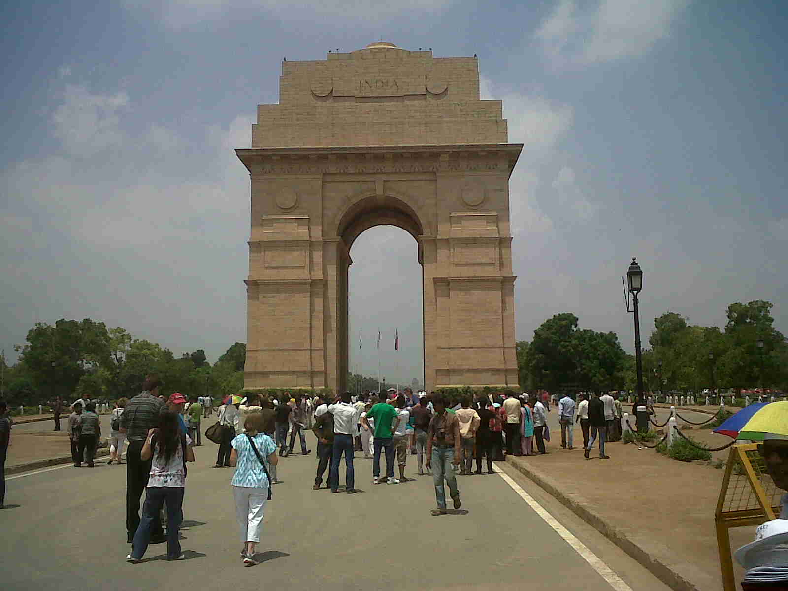 http://4.bp.blogspot.com/-QmIe9-jj75M/TudMiSKghvI/AAAAAAAAGFs/FMPW-vSbydw/s1600/India+Gate++Delhi+Psuperos4.jpg