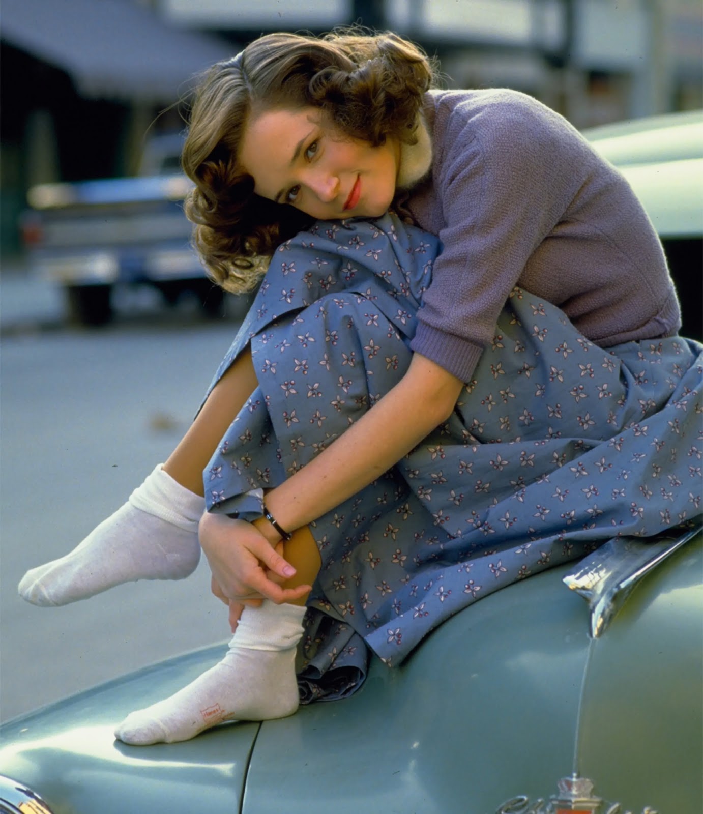 http://4.bp.blogspot.com/-QmJdkqw7Zyk/T4kQfUtRRhI/AAAAAAAAoVw/kWLa2G_vpmg/s1600/Lea_Thompson-Back_To_The_Future-001.jpg