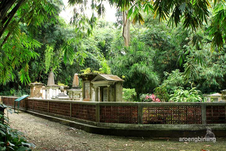 makam belanda kebun raya bogor