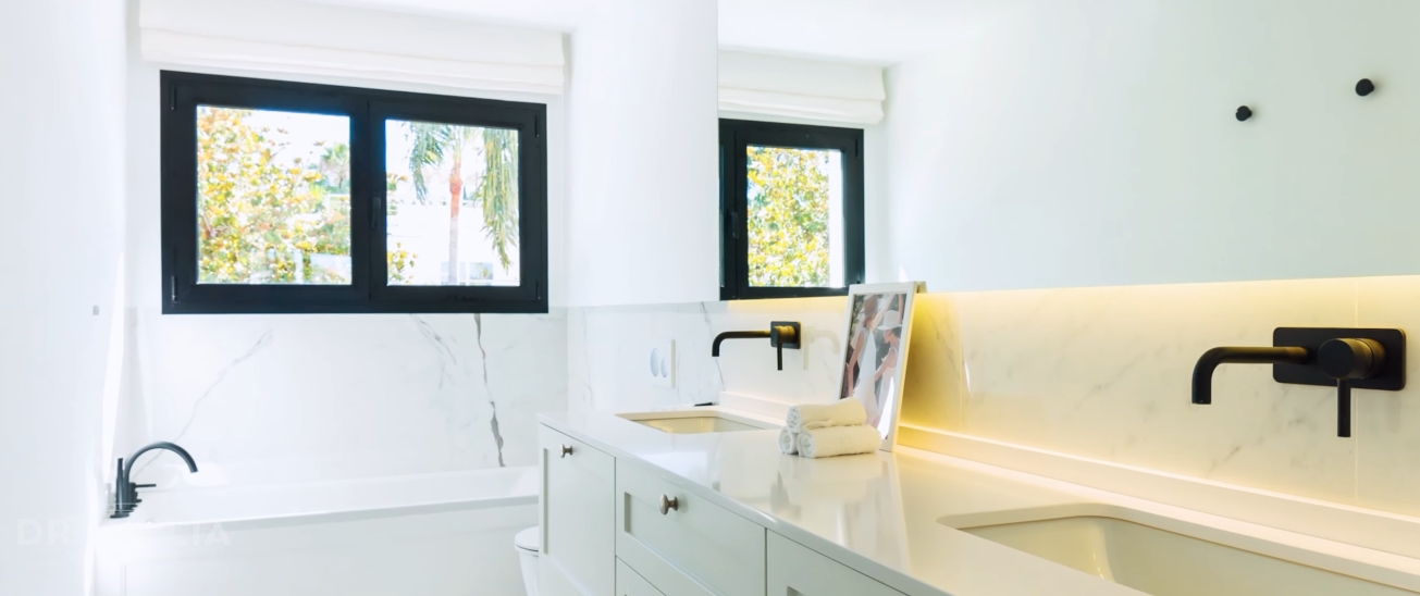 25 Photos vs. Luxury Villa In Nueva Andalucía, Marbella Interior Design Tour