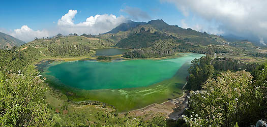 Dieng Plateau : Travel to the exotic  temple on central java