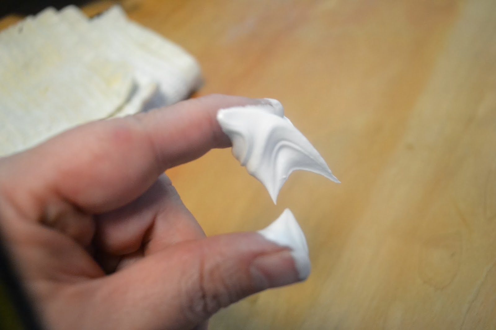 TIP GARDEN Royal Frosting A.K.A. Gingerbread Glue