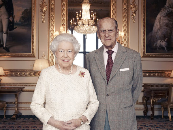 Nowe zdjęcie królowej z księciem Filipem z okazji ich 70 rocznicy ślubu!