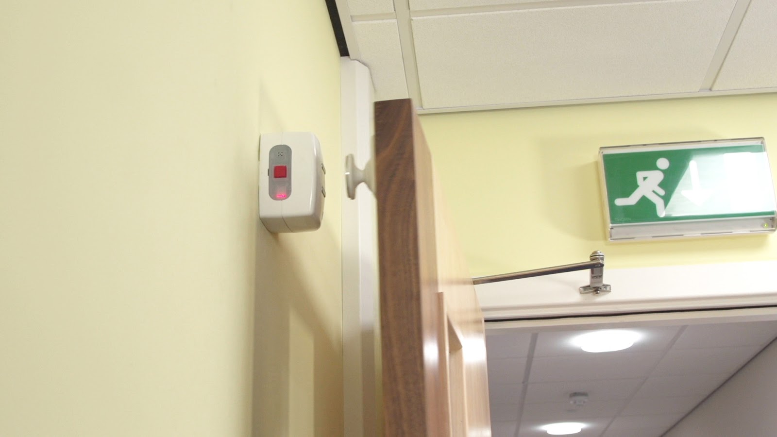 Arindam Bhadra Fire Safety Smoke Detector Placing for Door