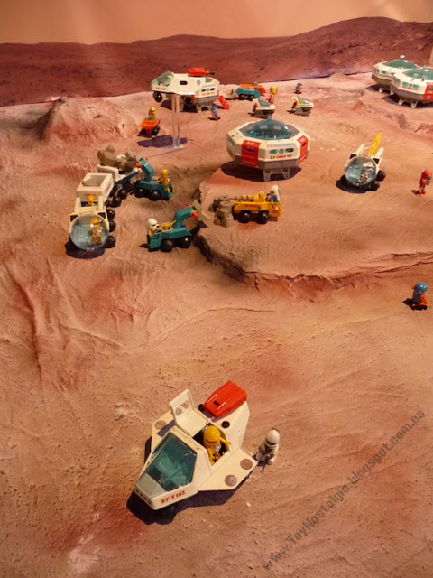 Diorama Playmobil El Planeta Rojo El Poble dels clicks Barcelona 2015 Somosclicks Diorama Playmobil Playmo Space