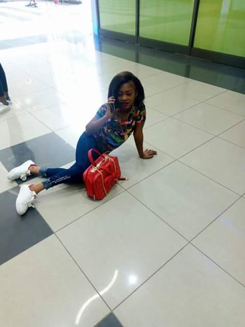  Young Ladies Pose On The Floor At Shoprite, Umuahia (Photos)