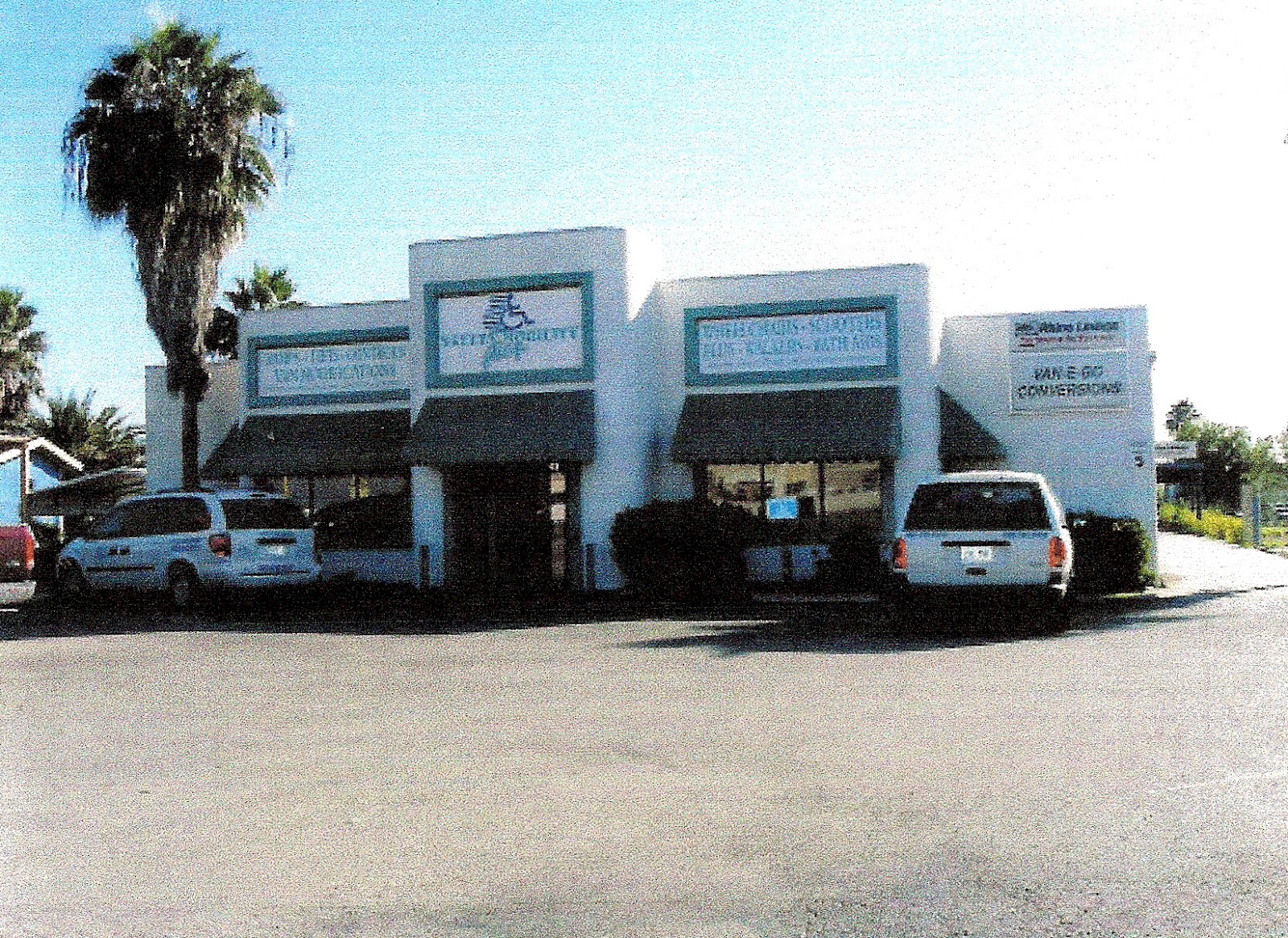 Border Properties, Inc Office/Retail With Warehouse Shop Area