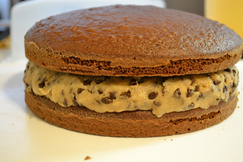 regal me Cake & Cookie Sandwich