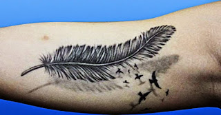 tatuaje cu lipici,