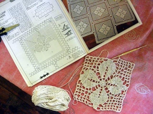 Intricate motif, free pattern for mat, to modify.