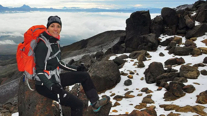 Αναχωρεί για το Νεπάλ η Κική Τσακαλδήμη, η πρώτη Ελληνίδα που θα ανέβει στην κορυφή του Έβερεστ