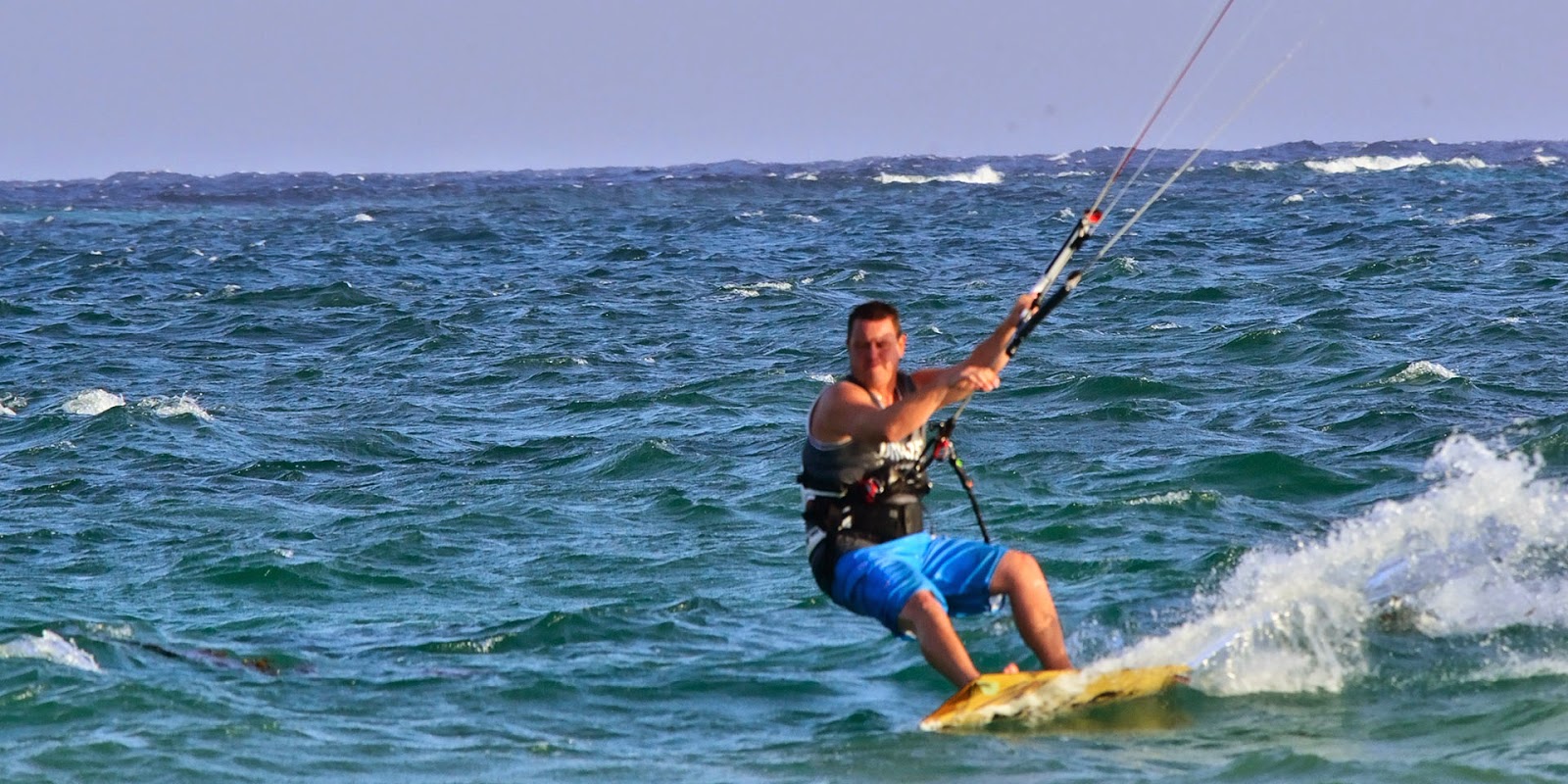 KENYA MZIMA Kitesurfing on Kenyan Coast