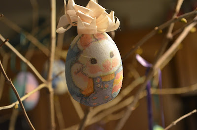Napkin Easter egg (cell photo by Trisha)