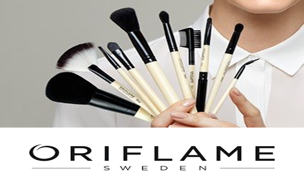 ORIFLAME Precision Fan Powder Brush Garda Remaja