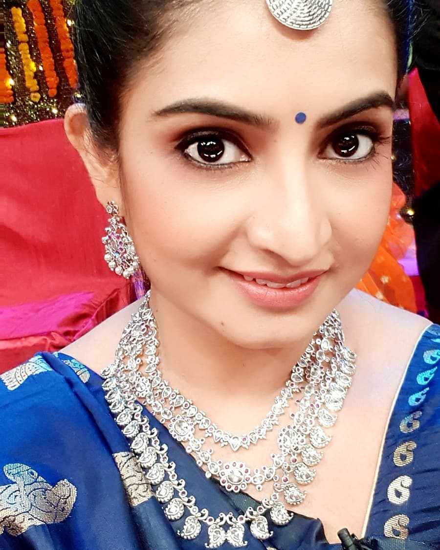 Pandian Stores Sujitha Dhanush Latest Photoshoot Gallery
