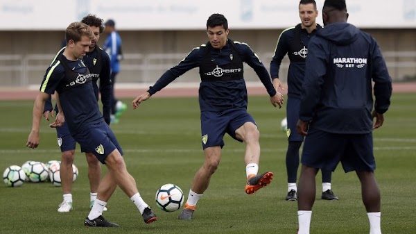 Málaga, partido entrenamiento ante el Atlético Malagueño y acto Javier Fernández & Roberto
