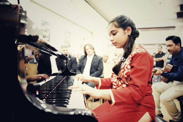 Banjamin Barria and very promising and young pianist Gauri Mishra performed in Musical Concert Banjamin Barria and very promising and young pianist Gauri Mishra performed in Musical Concert