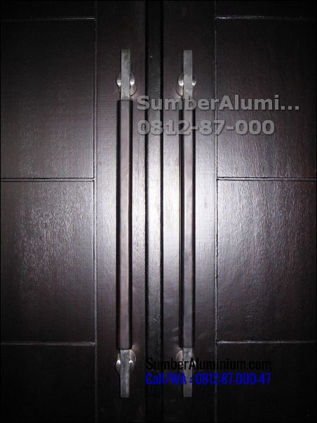 Gambar Pintu Aluminium Panel Kayu Dan Handel 