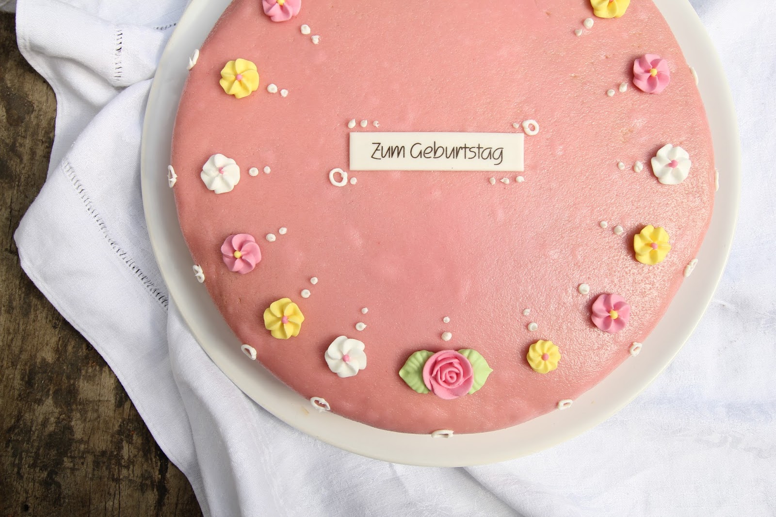 ♥Vergissmeinnicht♥: Birthday Cake - Schokoladen-Torte mit Fondant