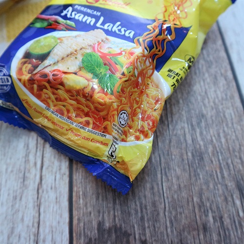 Mie instant Malaysia