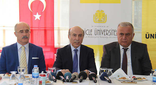 Bilgisayarlarına devlet tarafından el konulmuş bir üniversite teslim aldık Bilgisayarlarına devlet tarafından el konulmuş bir üniversite teslim aldık