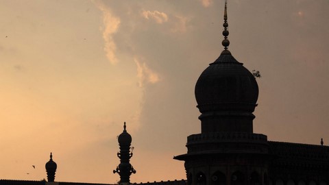 Mecca Masjid Best Places To Travel In Hyderabad, India