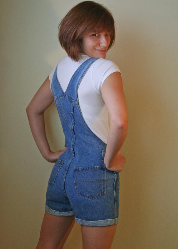 Woman Wearing Bib Overalls Play Nothing Country Girl Overalls Min