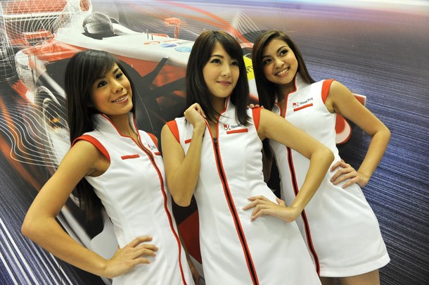 Grid-Girls-2011-Singapore-GP-4.jpg