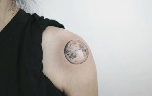 tatuagens femininas da lua tatuagens femininas da lua