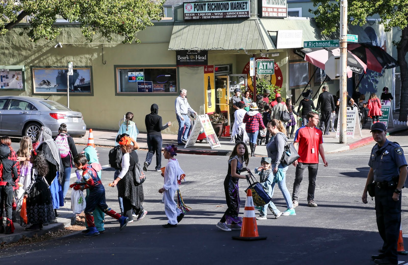 The Point Halloween Parade around The Point