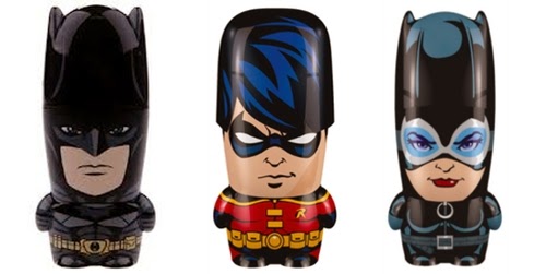 01-Batman-tdkr-Robin-Catwoman-Shop-Jeen-Flash-Drives