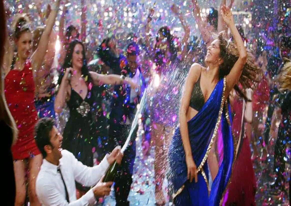 Болливуд прямой. Yeh Jawaani Hai Deewani (2013). Болливуд. Болливуд танцы. Болливуд картинки.
