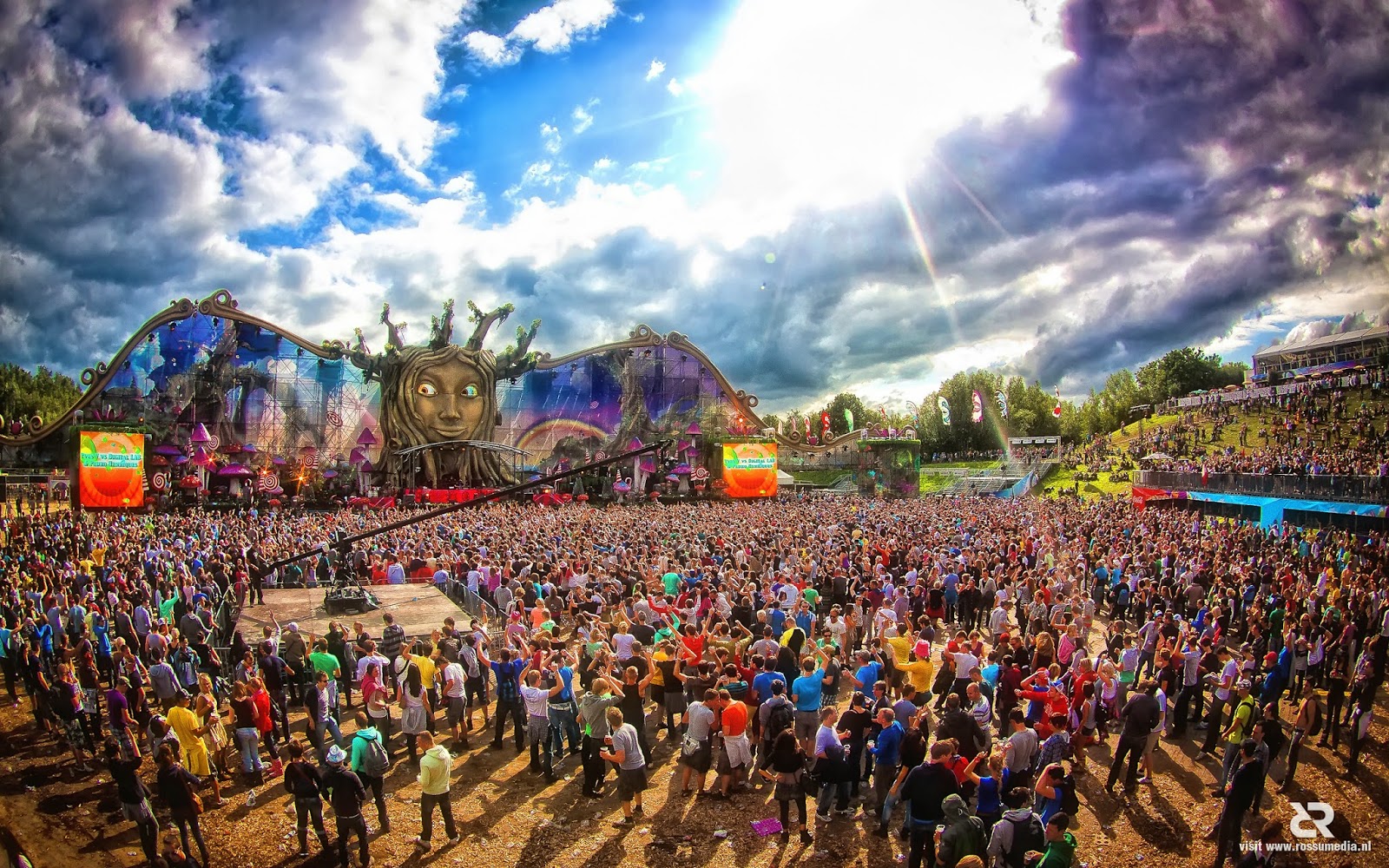 m-sica-electr-nica-tomorrowland
