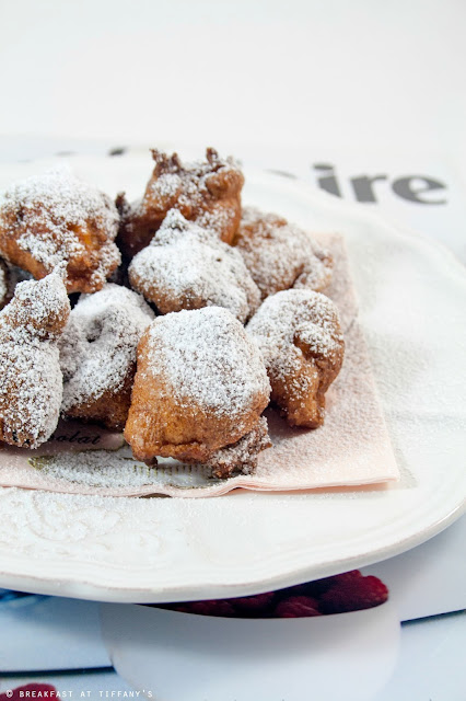 Frittelle di carnevale integrali con mele e uvetta