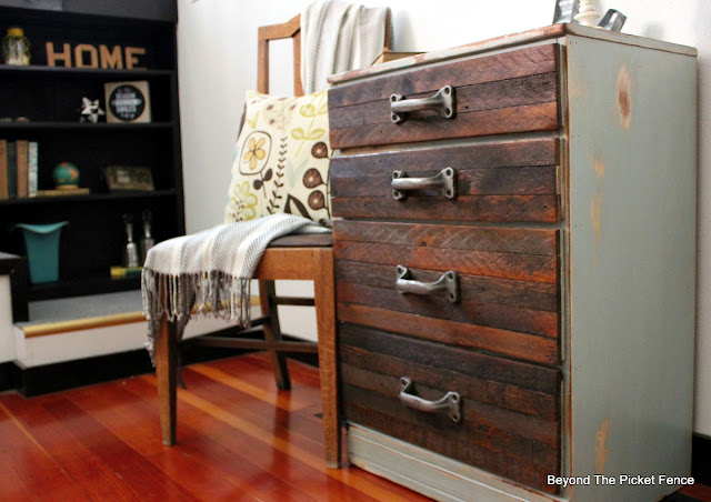 reclaimed wood dresser, industrial, decor, rustic, metal, beyond the picket fence, http://bec4-beyondthepicketfence.blogspot.com/2015/08/rustic-industrial-chest-of-drawers.html