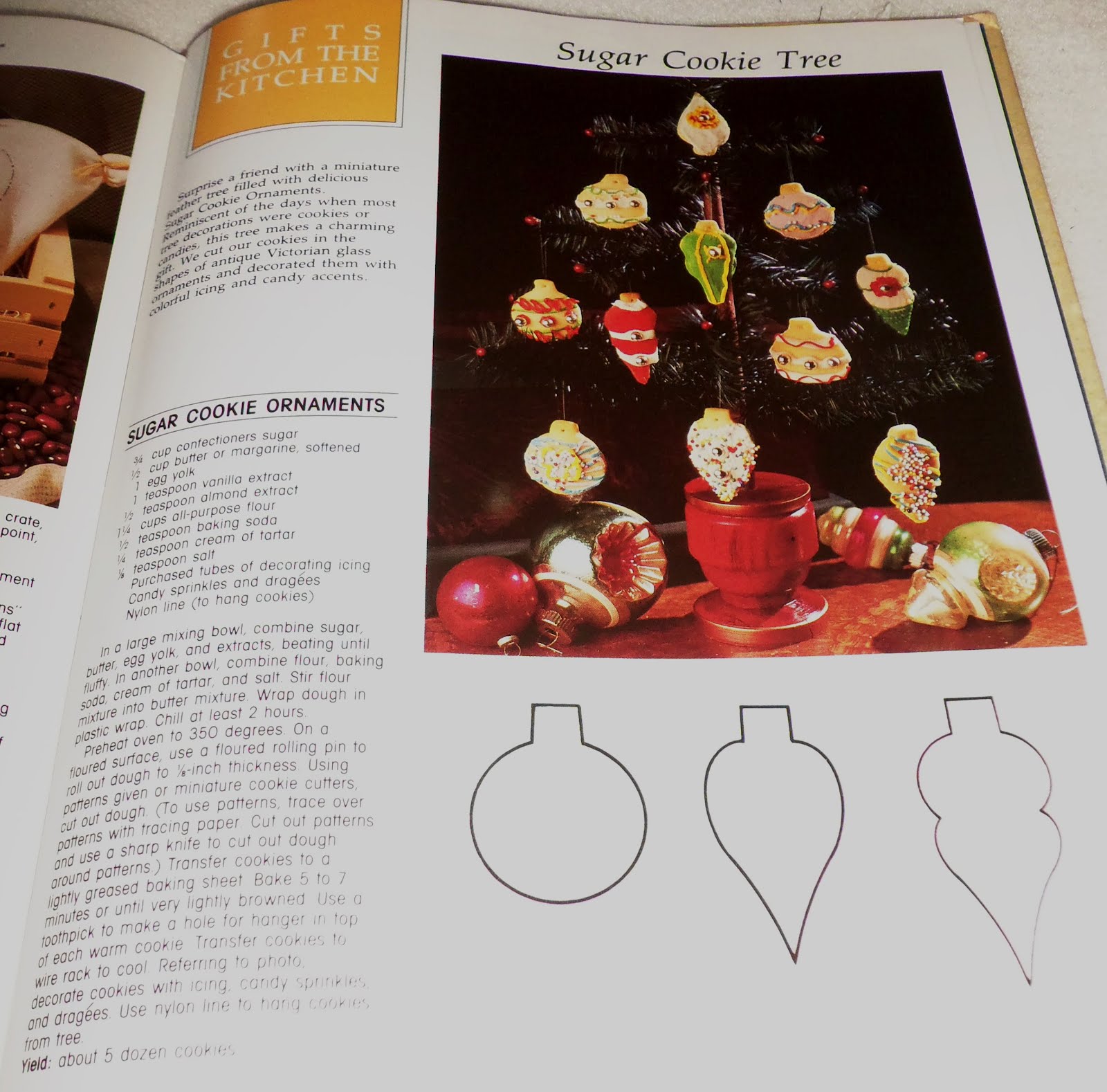 A DEBBIE-DABBLE CHRISTMAS: The Spirit of Christmas, Book Three!