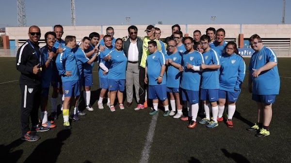 Al Thani visita el entrenamiento del Málaga Genuine