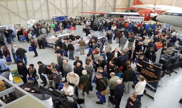 simulation flight west south hundreds arrive