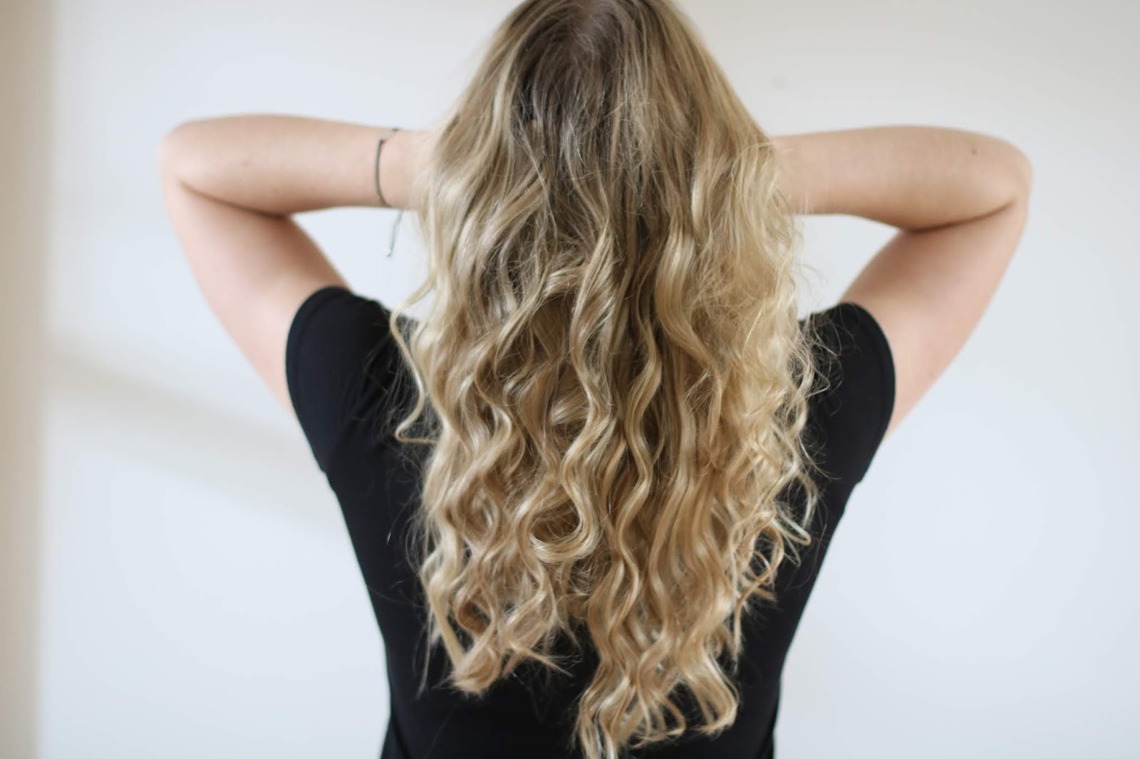 Zooey Deschanel Should Be An Adjective For Describing Bangs