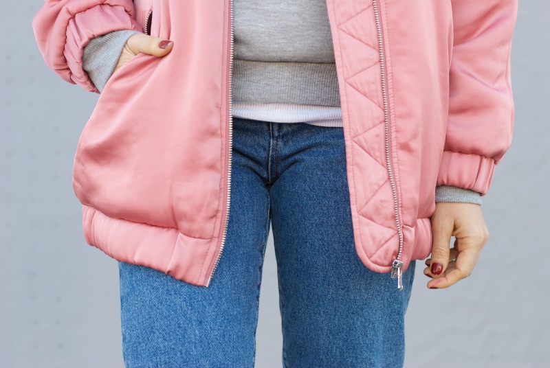 Pink bomber look