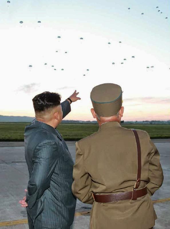 Kim%2BJong-un%2Bwatches%2BNorth%2BKorean%2Bmilitary%2Bparachute%2Boperations%2B3.jpg