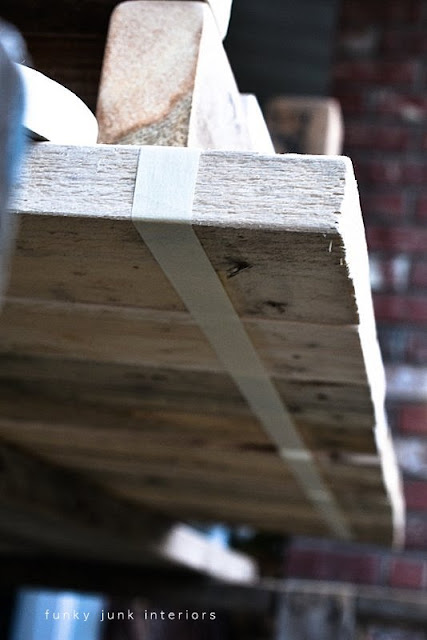 Learn how to build a rustic pallet wood coffee table from scratch! And decorate it well with plenty of cool vintage rusty junk! Learn how to build a rustic pallet wood coffee table from scratch! And decorate it well with plenty of cool vintage rusty junk!