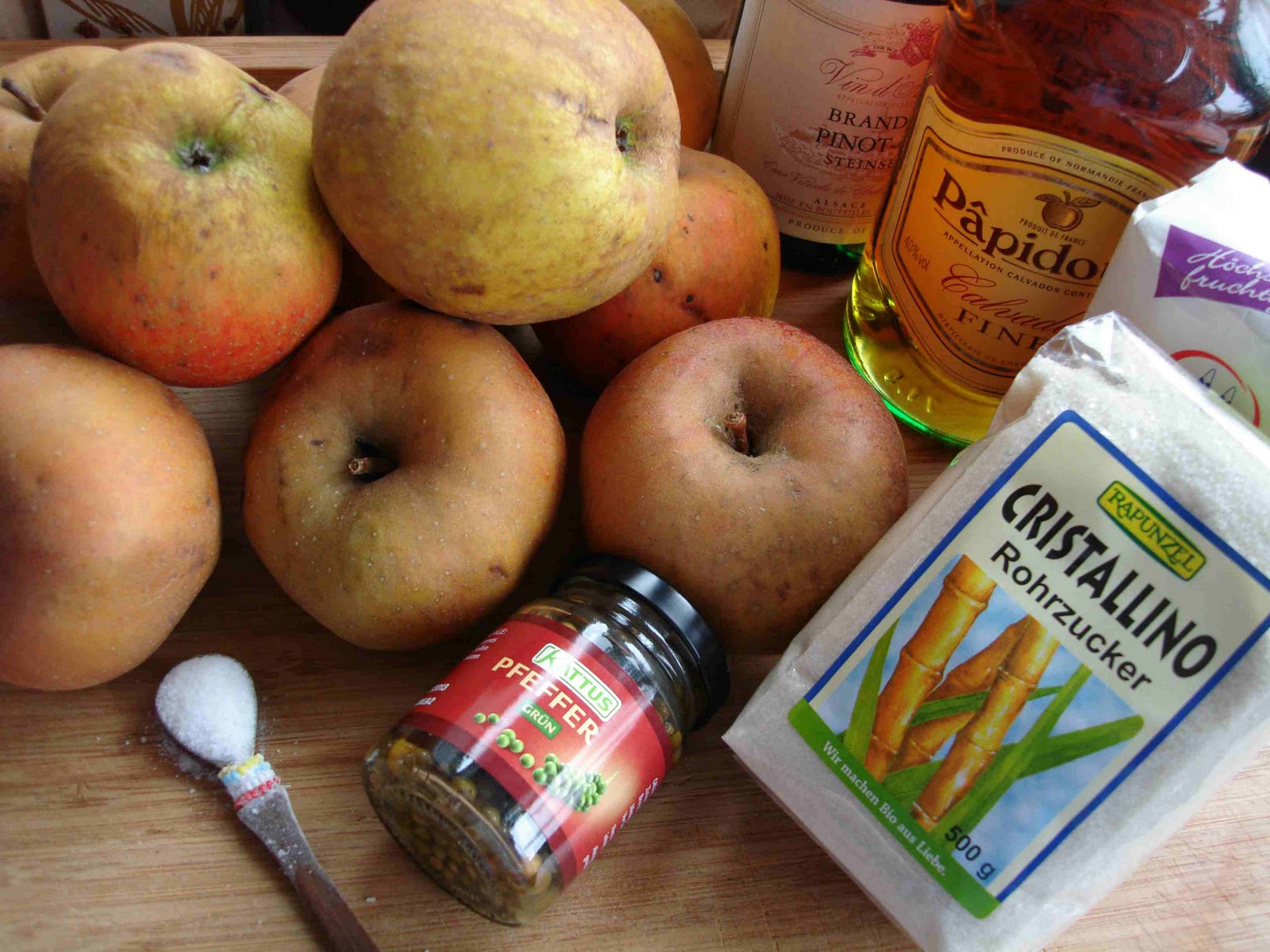 bushcooks kitchen: Calvados-Äpfel mit grünem Pfeffer