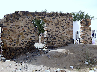 Puing-puing Masjid Hudaibiyah Masjid Lama Hudaibiyah