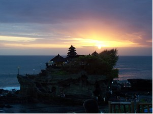 Tempat-tempat Keren Yang Wajib Dikunjungi Saat Di Bali Tempat-tempat Keren Yang Wajib Dikunjungi Saat Di Bali