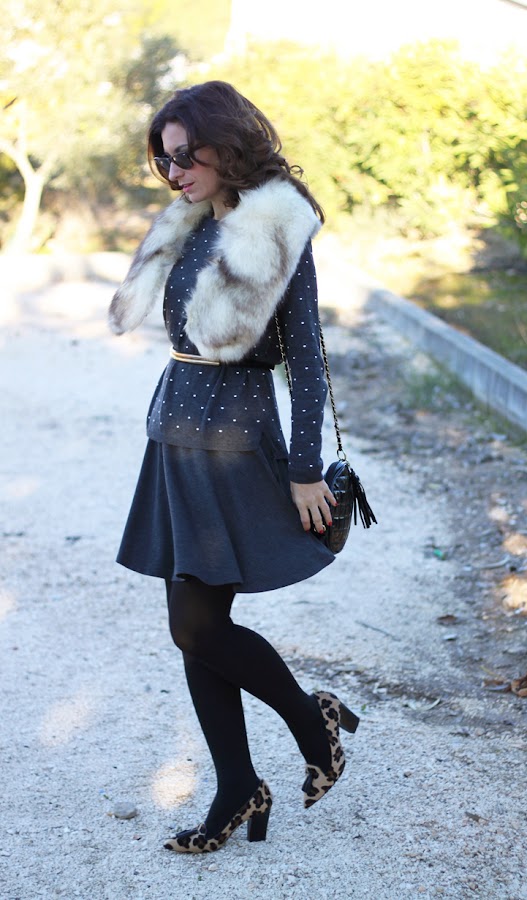 Cuello de pelo y abrigo largo