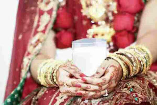 Shadi ki pahali raat dulhe ko doodh kyun pilaya jata hai Shadi ki pahali raat dulhe ko doodh kyun pilaya jata hai