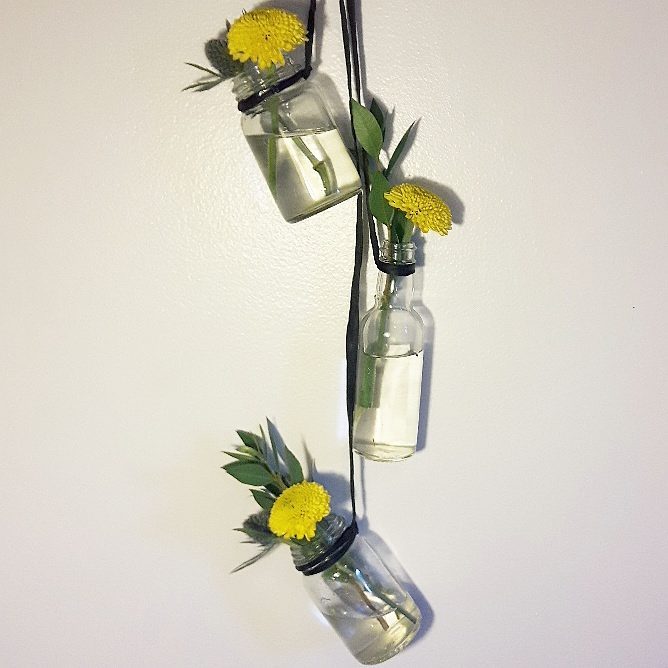 Upcy DIY Mini Vase Floral Wall hanging