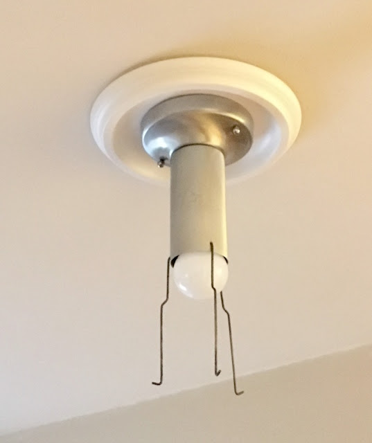 How to Replace a Ceiling Light Fixture