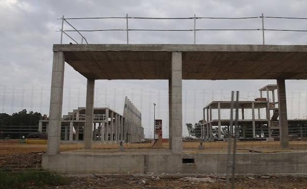 El Málaga rescinde contrato con Bilba: Se abre a nuevas constructoras para iniciar las obras El Málaga rescinde contrato con Bilba: Se abre a nuevas constructoras para iniciar las obras